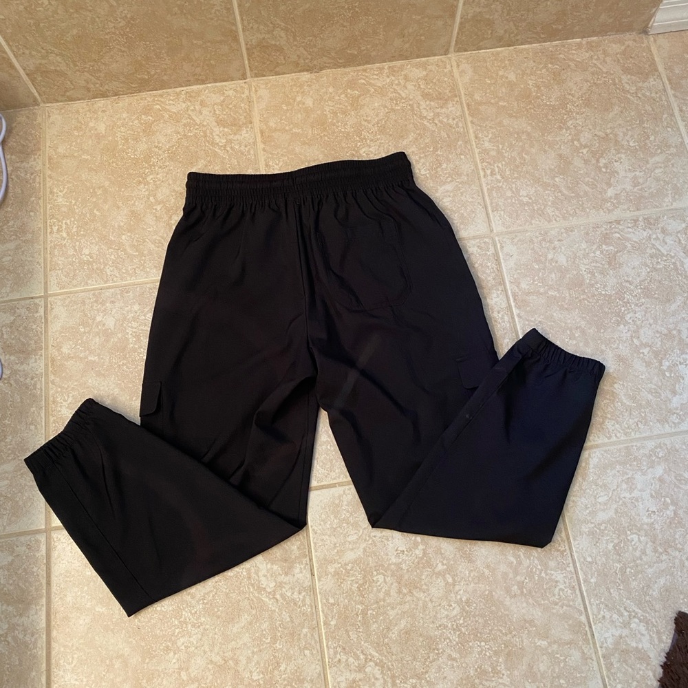 NWOT Old Navy Three-Pack Cargo Joggers in Teal, Black & Navy - Picture 5 of 7